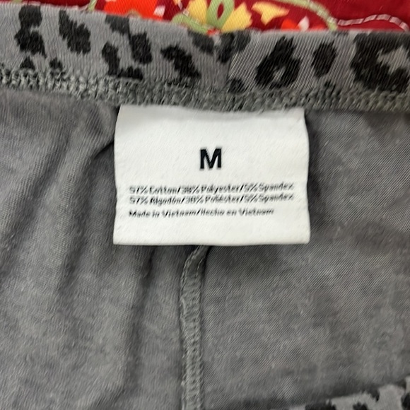 Leopard print leggings 🖤 - Picture 5 of 5